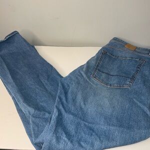 Zanella men’s designer jeans. Lt blue wash. Straight stretch denim. Size 36